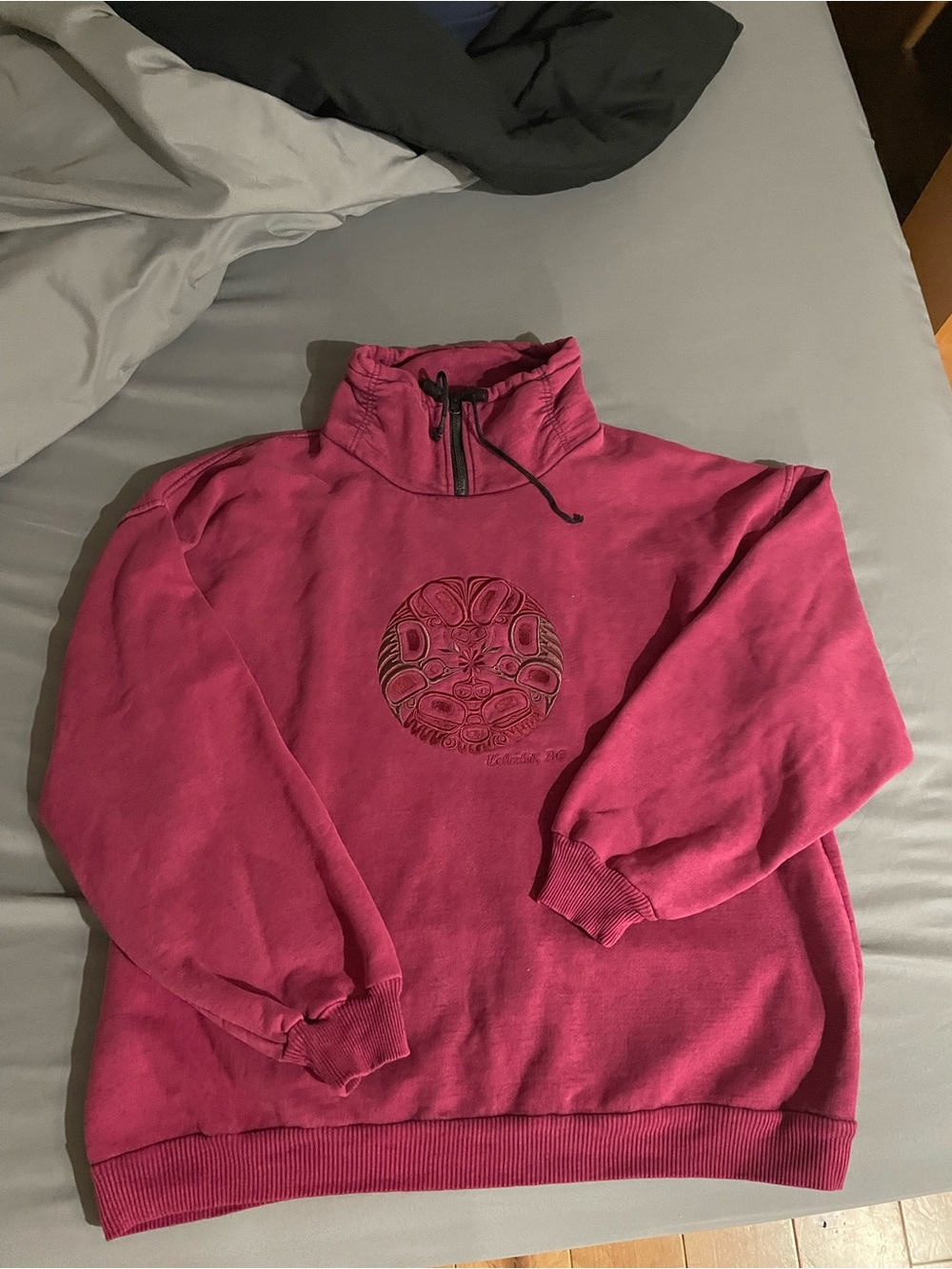 Vintage Indigenous Graphic Pullover Sweatshirt XL Ucluelet BC